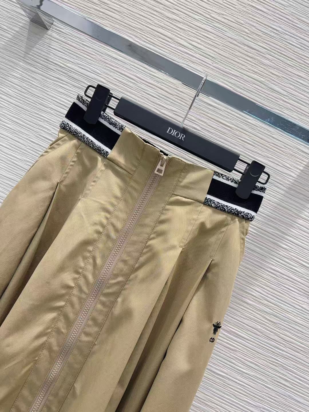 DIOR エラスティックウエスト ミディスカート【50％割引+送料無料】