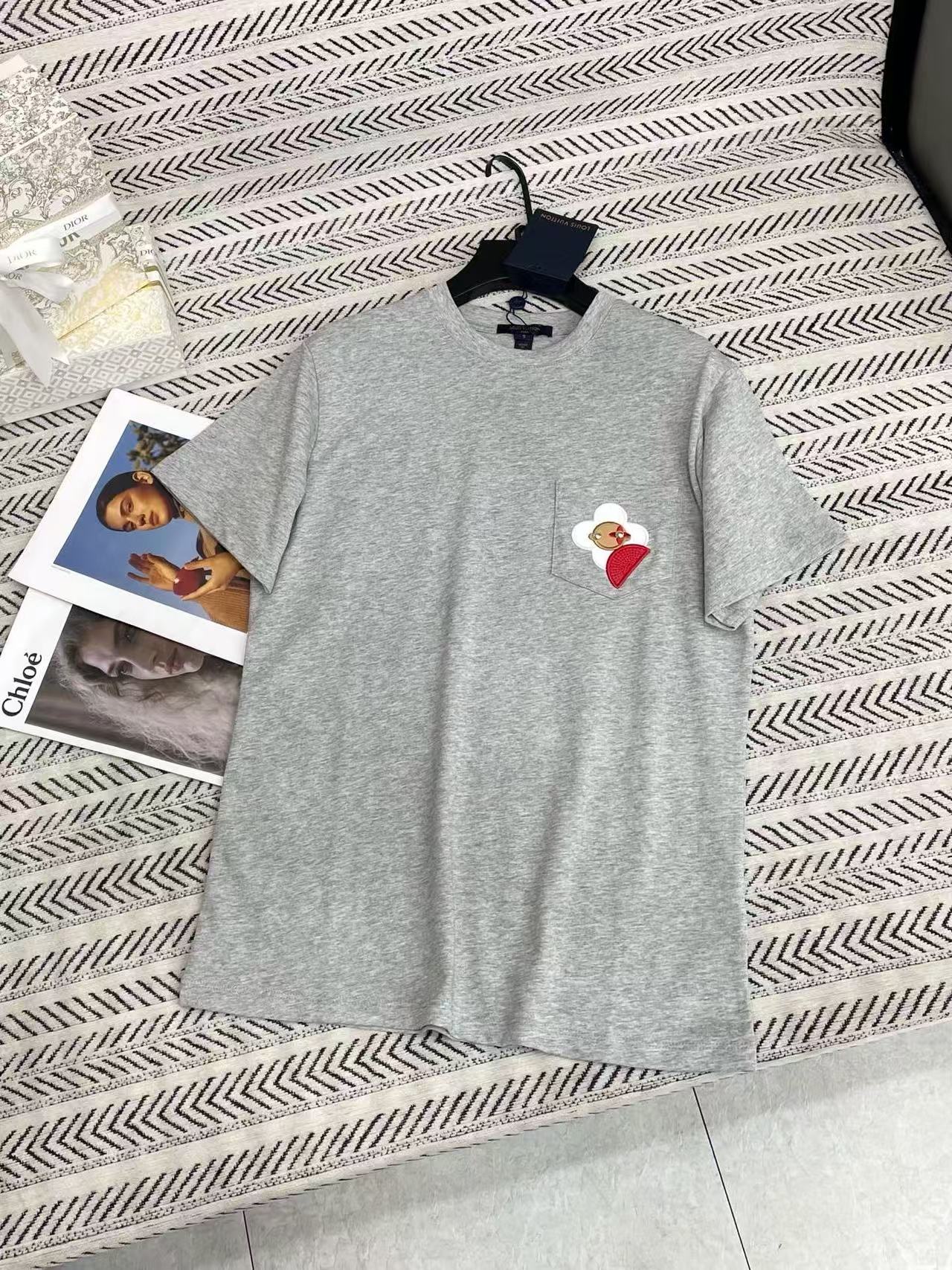 LVポケット四つ葉のクローバーTシャツ【50％割引+送料無料】