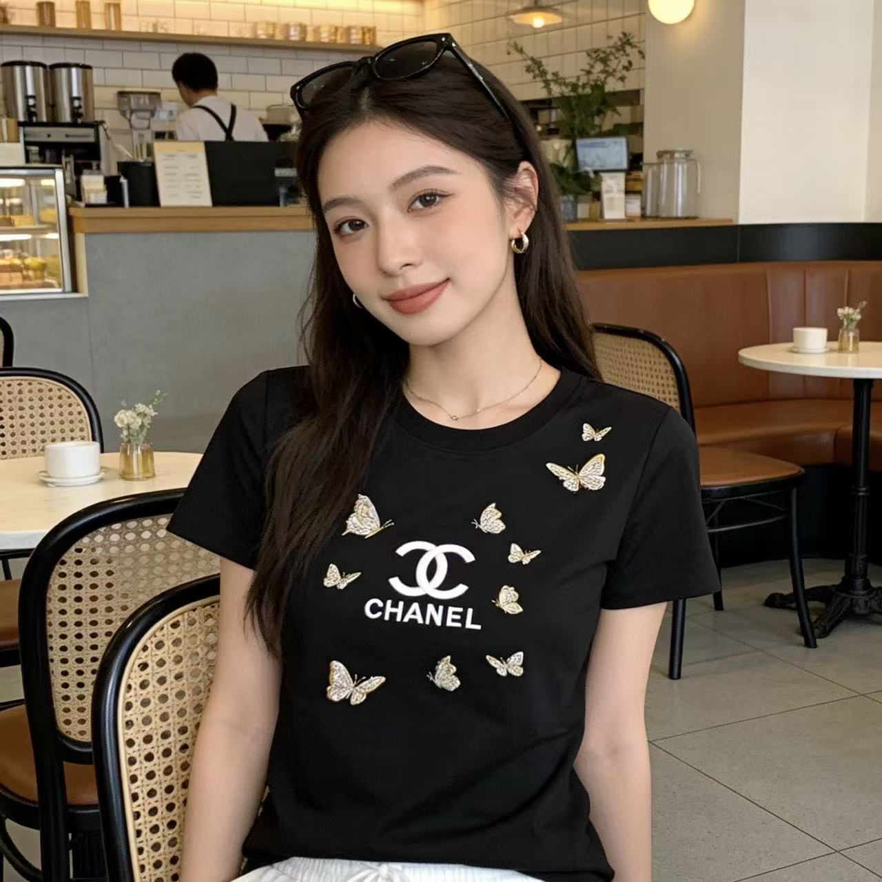 CHANE1 ダブルC 刺繍バタフライTシャツ【50％割引+送料無料】