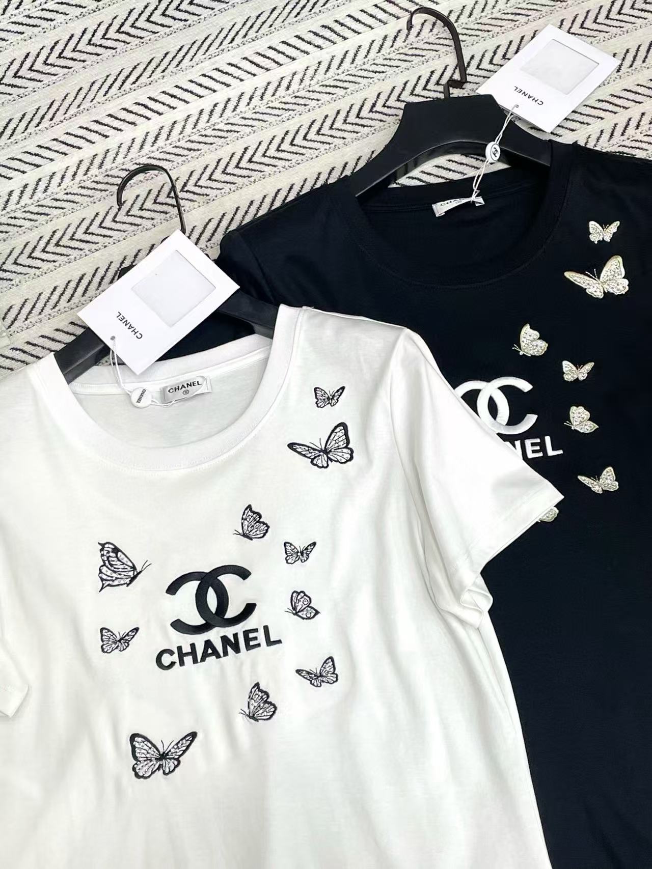 CHANE1 ダブルC 刺繍バタフライTシャツ【50％割引+送料無料】