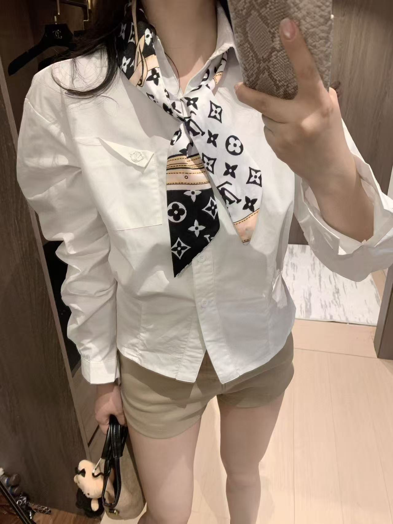 LVリボンシャツ【50％割引+送料無料】