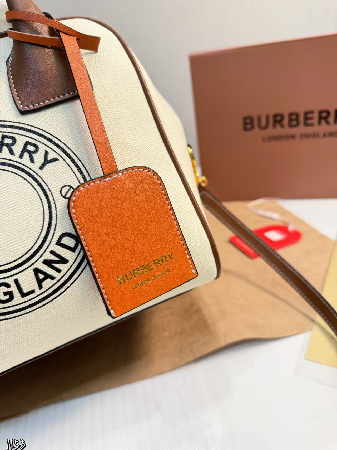 BUR8ERRY キャンバストートバッグ【50％割引+送料無料】