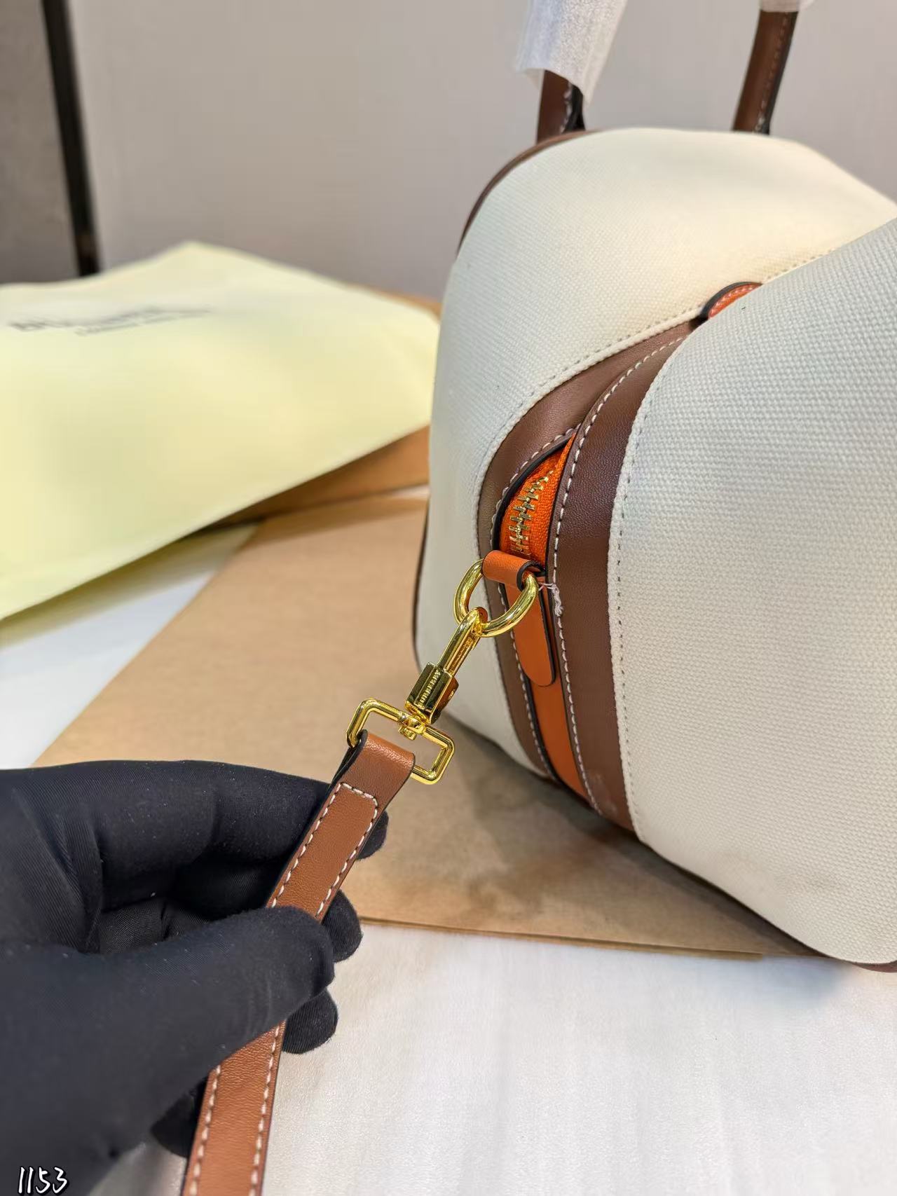 BUR8ERRY キャンバストートバッグ【50％割引+送料無料】