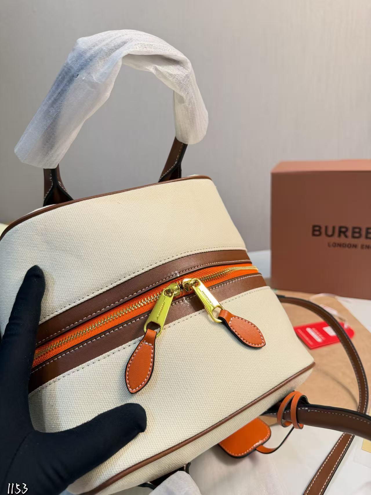 BUR8ERRY キャンバストートバッグ【50％割引+送料無料】