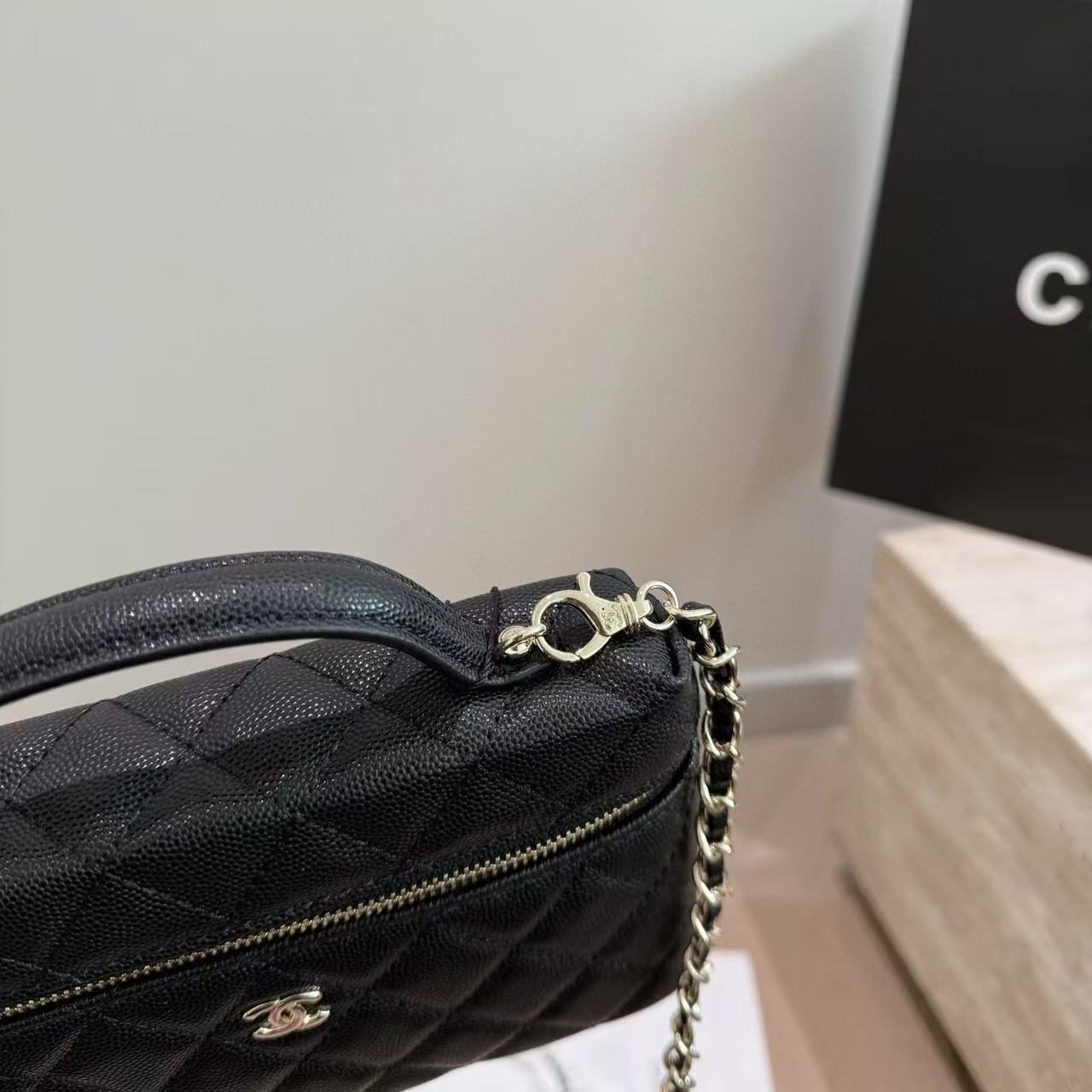 CHANE1 ライチ柄レザーチェーンバッグ【50％割引+送料無料】