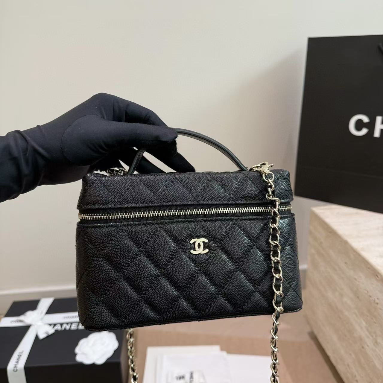 CHANE1 ライチ柄レザーチェーンバッグ【50％割引+送料無料】