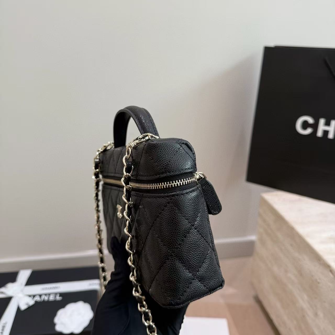 CHANE1 ライチ柄レザーチェーンバッグ【50％割引+送料無料】