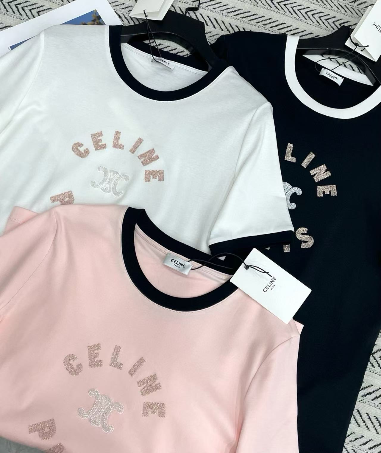 CEL1NE カラーブロック 刺繍 レター ビーズ Tシャツ【50％割引+送料無料】