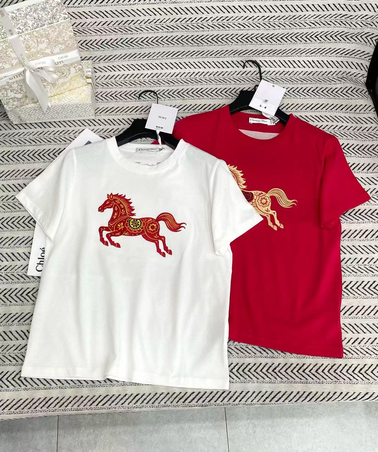 DIOR 刺繍ポニーTシャツ【50％割引+送料無料】