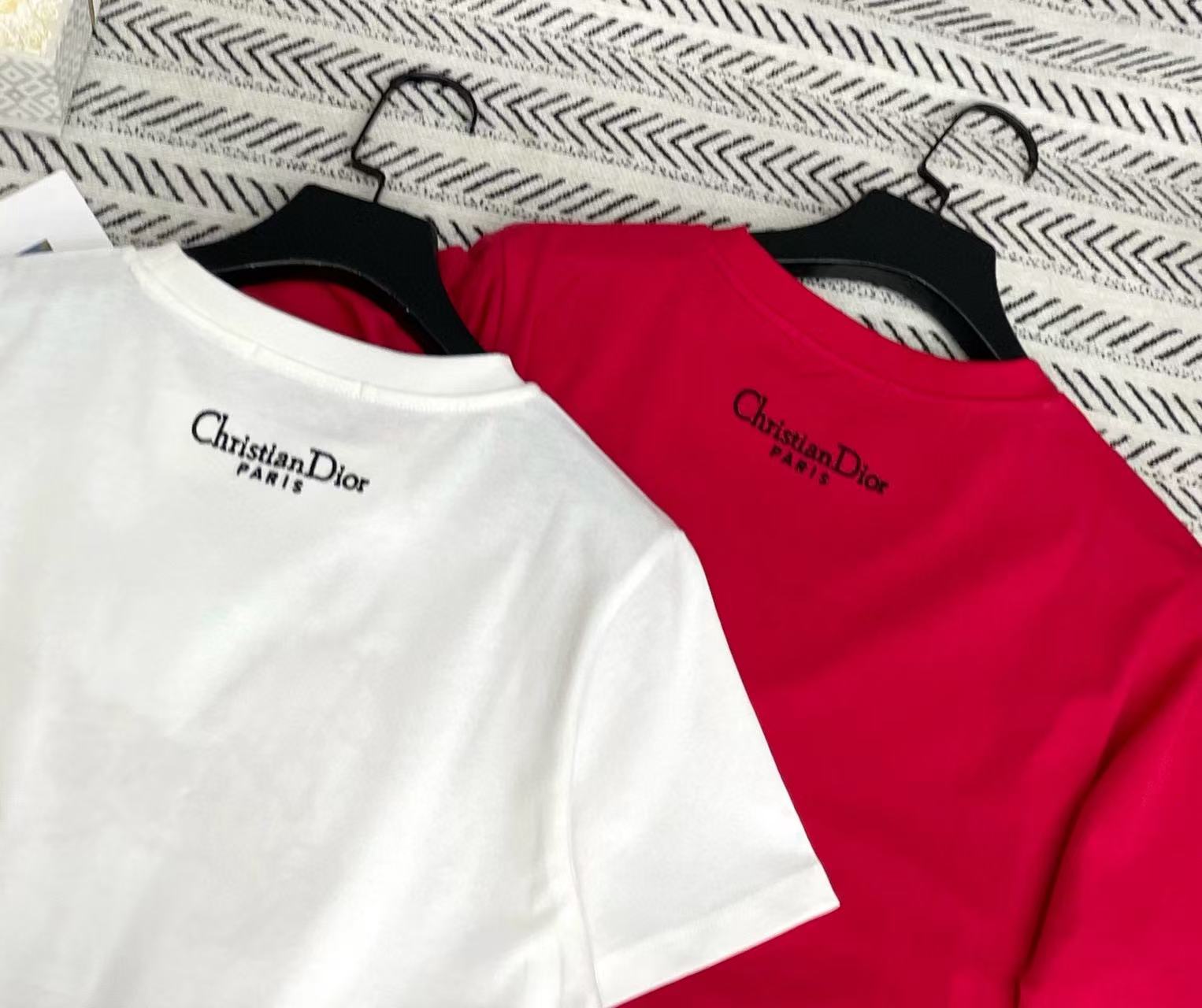 DIOR 刺繍ポニーTシャツ【50％割引+送料無料】