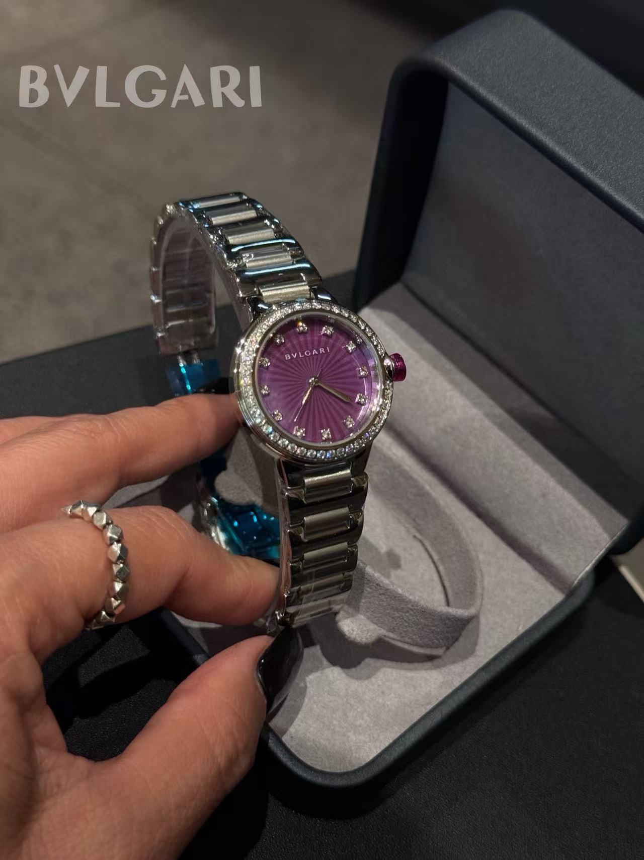 BVLGAR1 ダイヤモンドセット ラウンド型 ステンレススチール レディースウォッチ【50％割引+送料無料】