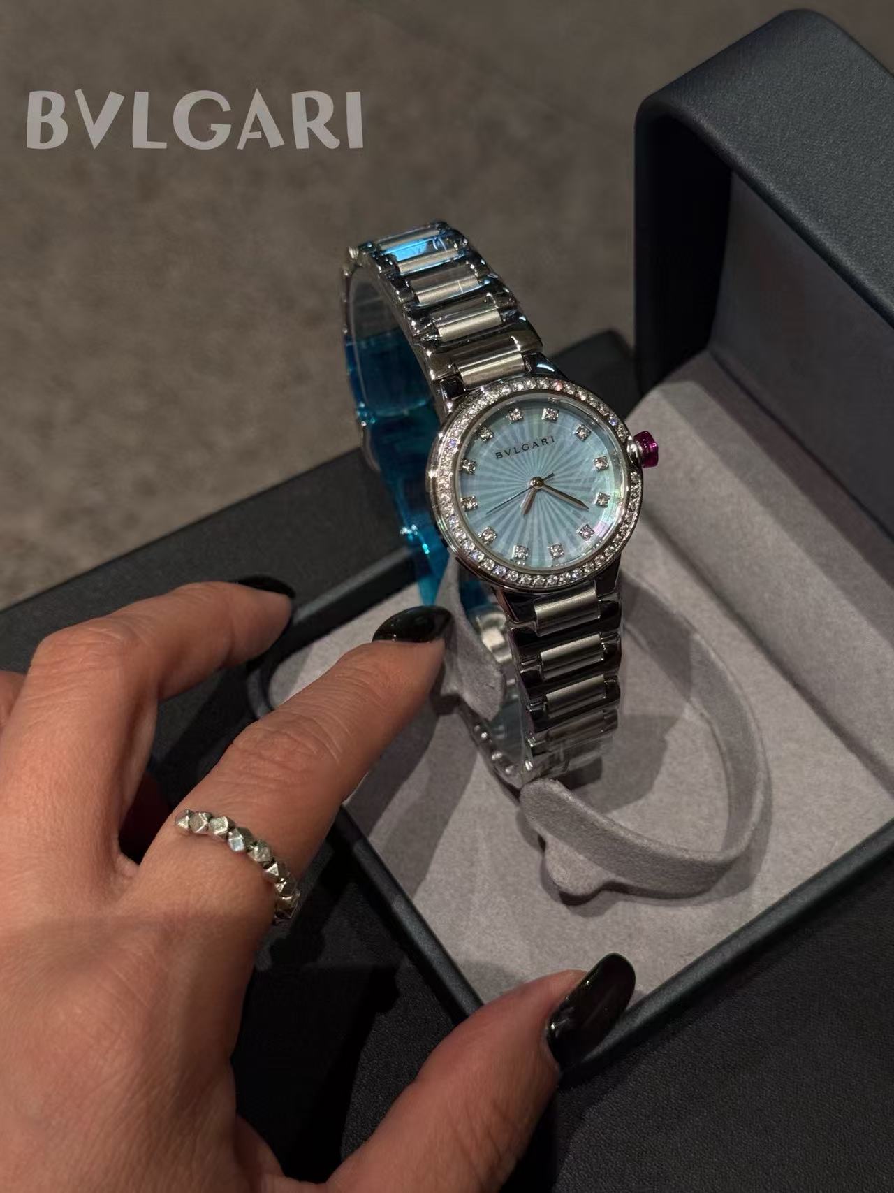 BVLGAR1 ダイヤモンドセット ラウンド型 ステンレススチール レディースウォッチ【50％割引+送料無料】