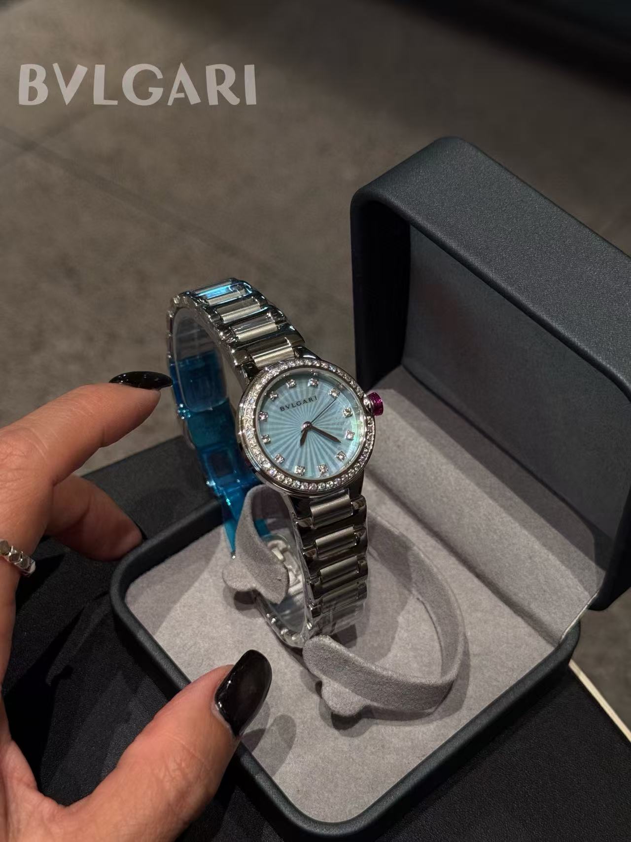 BVLGAR1 ダイヤモンドセット ラウンド型 ステンレススチール レディースウォッチ【50％割引+送料無料】