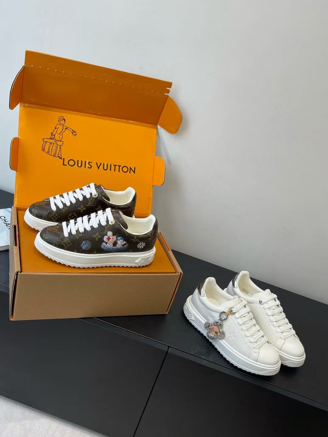 LVの高品質プリントカジュアルシューズ【50％割引+送料無料】