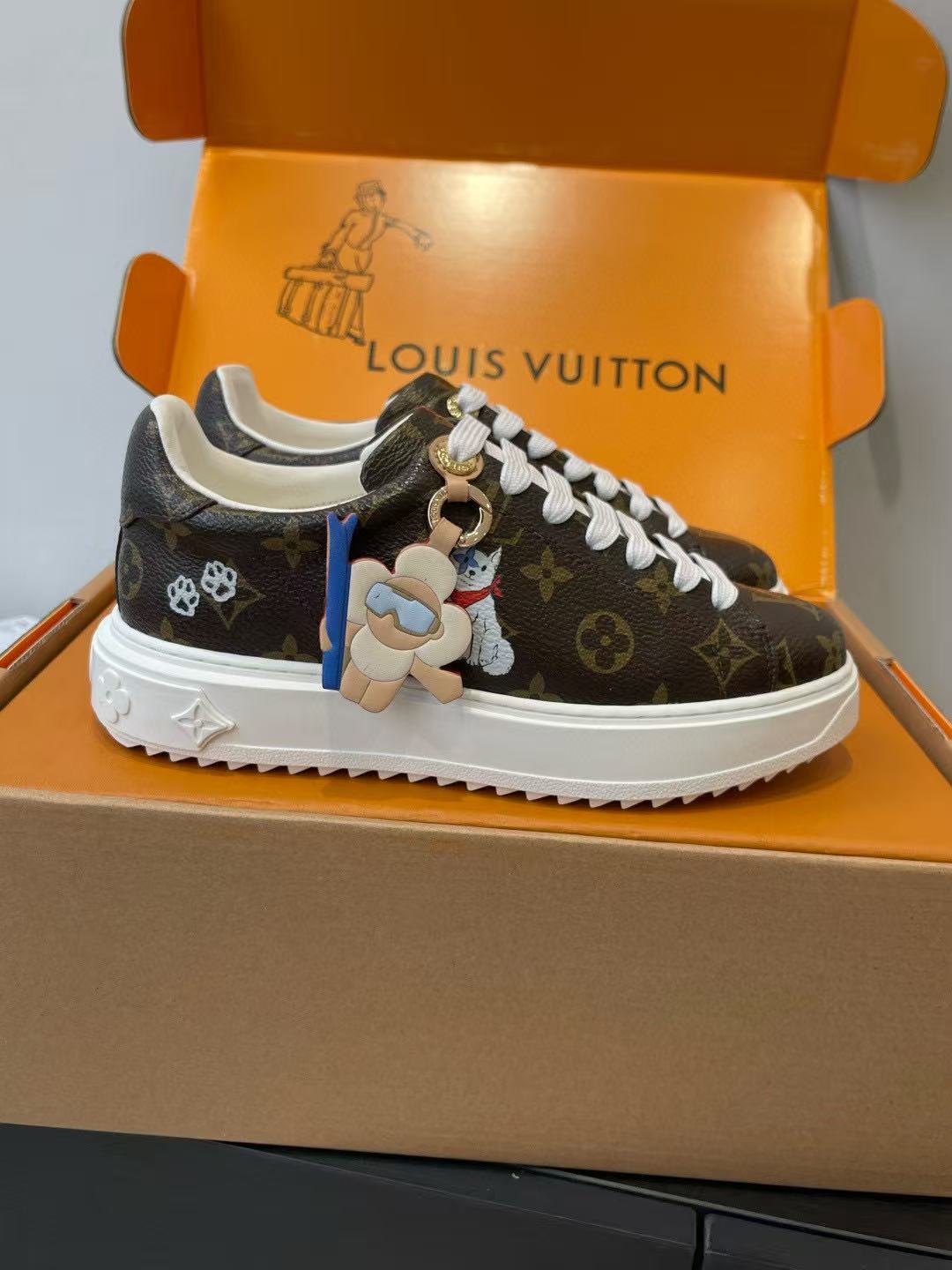 LVの高品質プリントカジュアルシューズ【50％割引+送料無料】