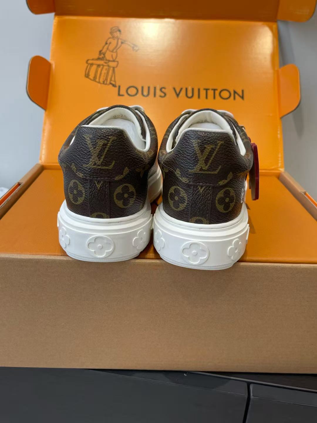 LVの高品質プリントカジュアルシューズ【50％割引+送料無料】