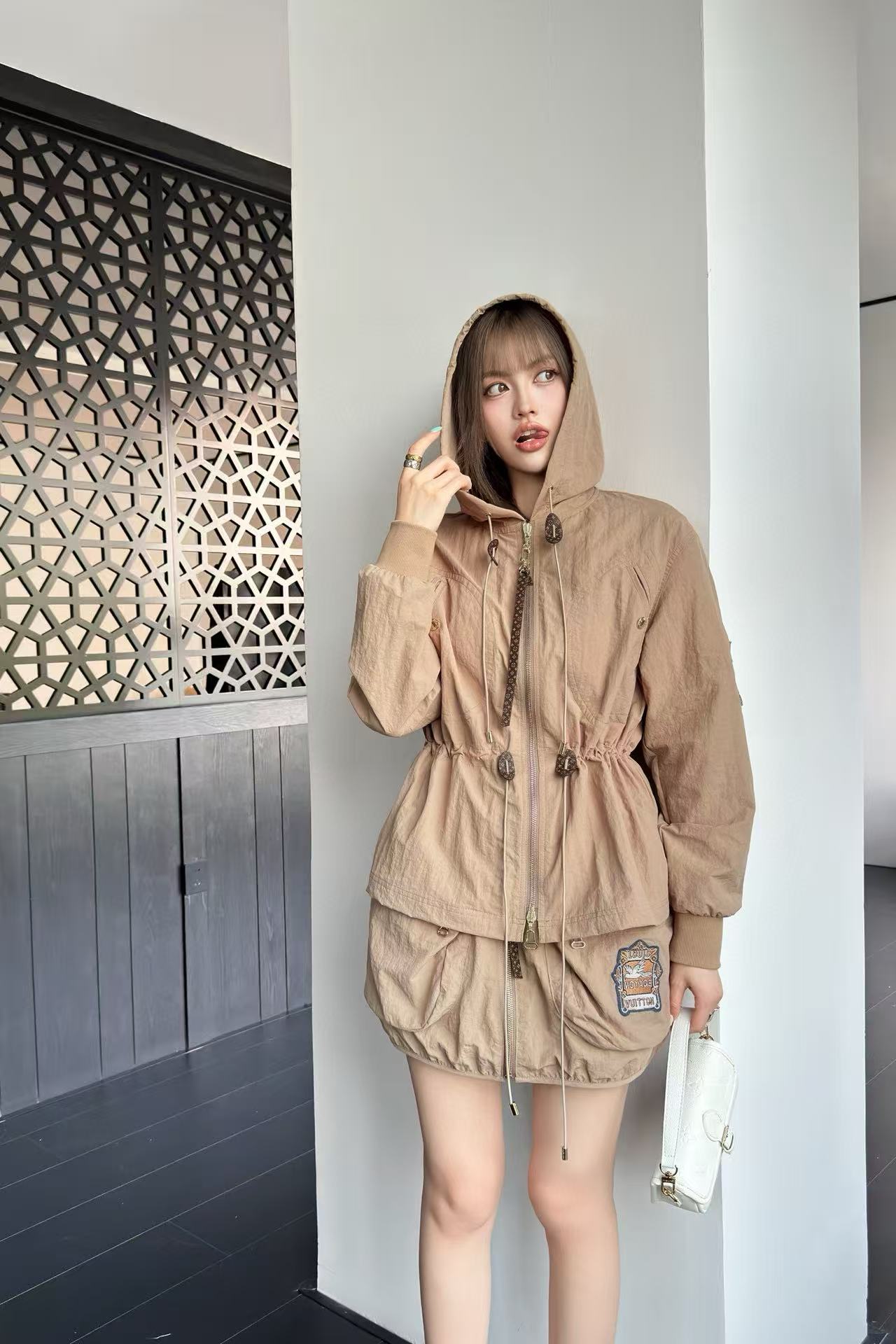 CHANE1 フード付きジャケット+スカート ツーピースセット【50％割引+送料無料】