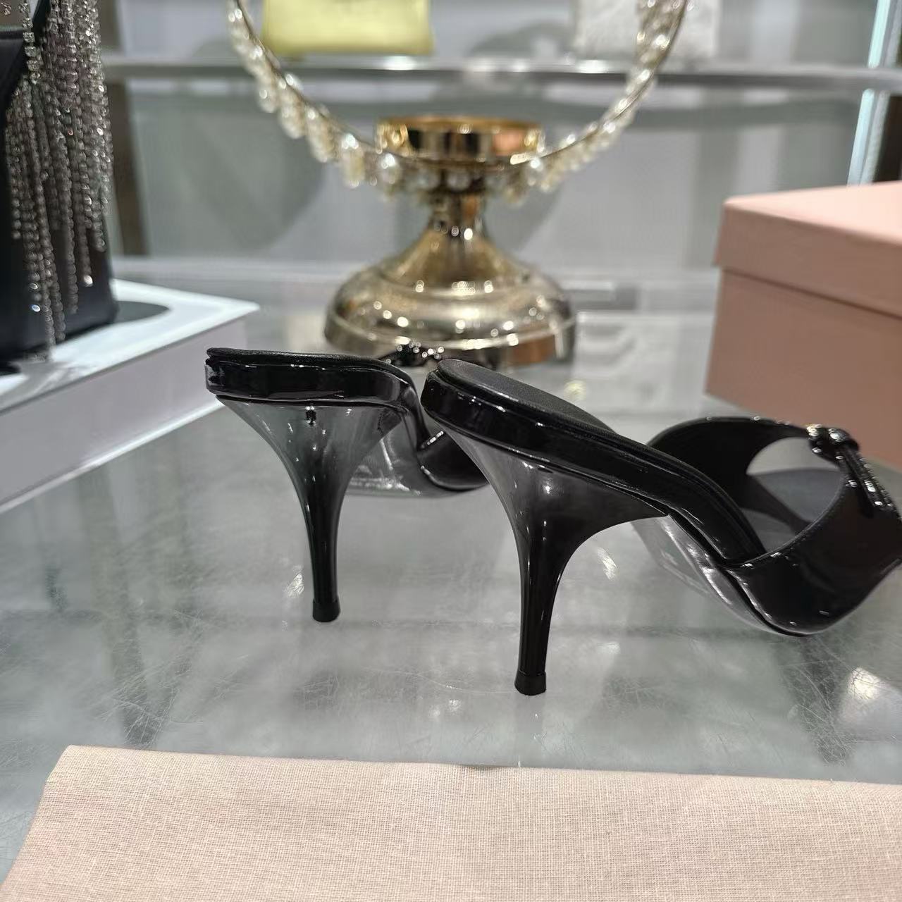 M1UM1U 高品質ミニマリストハイヒールスリッパ【50％割引+送料無料】