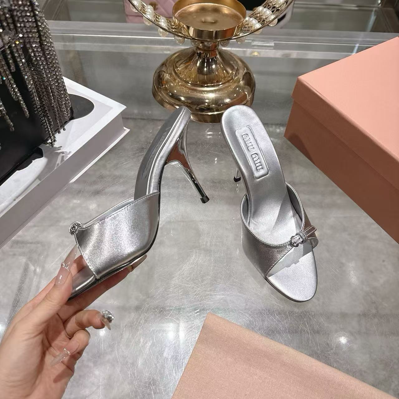 M1UM1U 高品質ミニマリストハイヒールスリッパ【50％割引+送料無料】