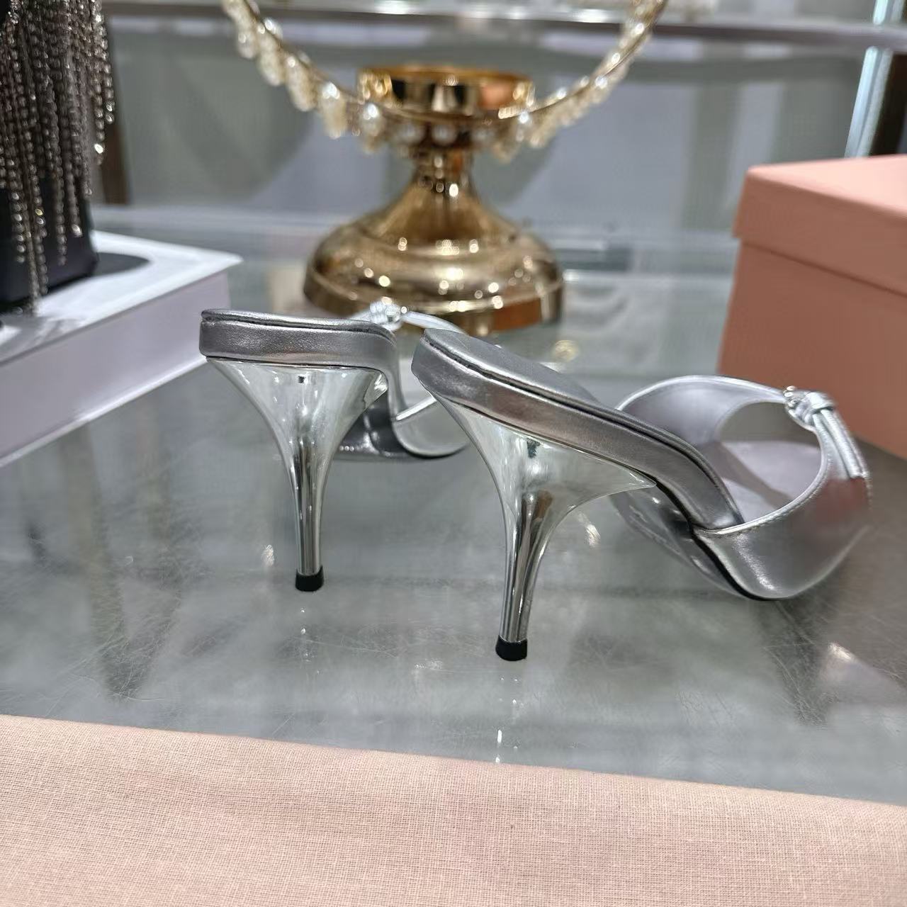 M1UM1U 高品質ミニマリストハイヒールスリッパ【50％割引+送料無料】