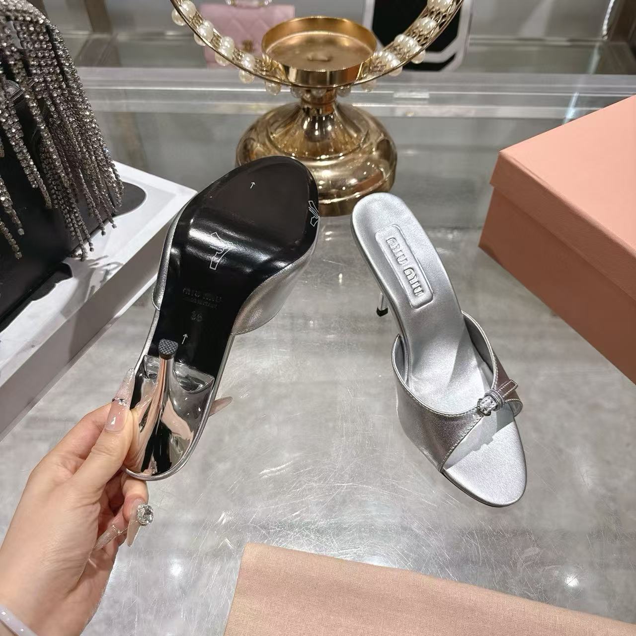 M1UM1U 高品質ミニマリストハイヒールスリッパ【50％割引+送料無料】