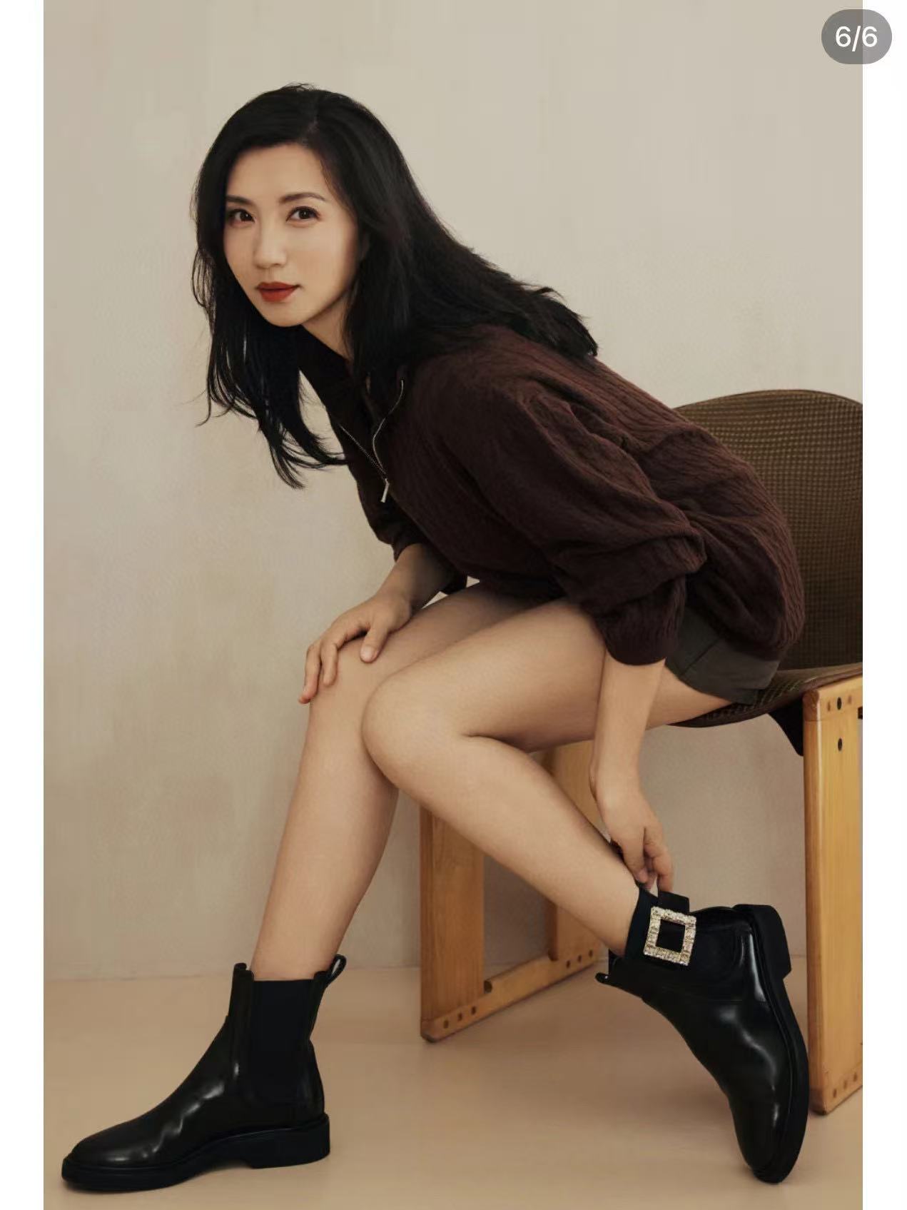 R0ger Vivier高品質のスクエアバックルアンクルブーツ【50％割引+送料無料】