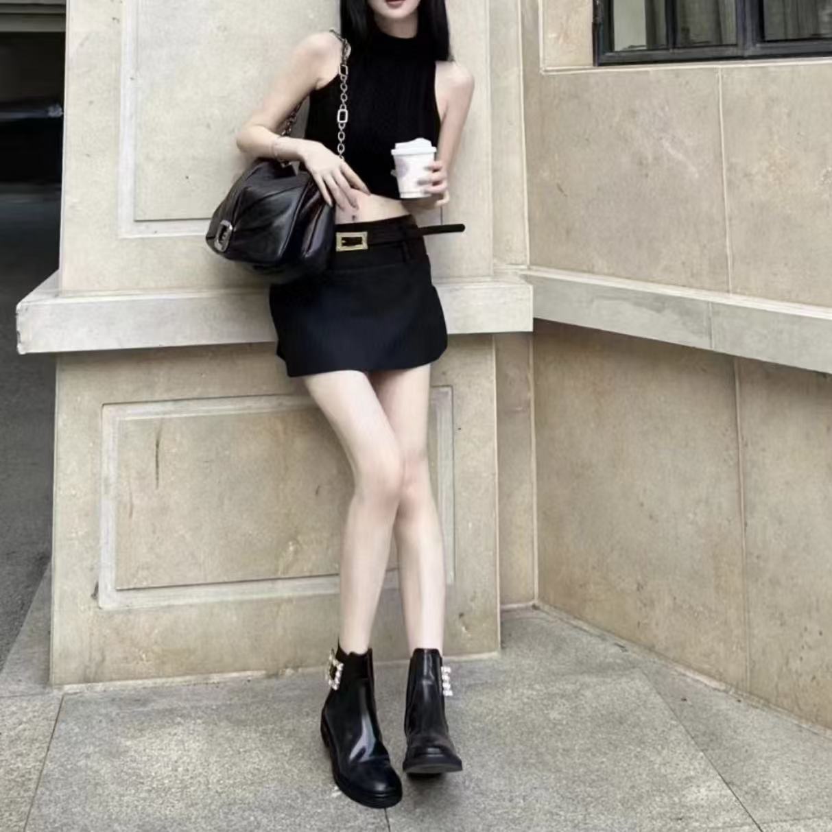 R0ger Vivier高品質のスクエアバックルアンクルブーツ【50％割引+送料無料】