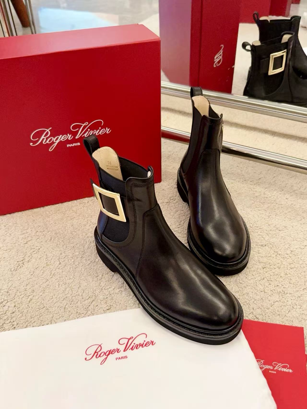 R0ger Vivier高品質のスクエアバックルアンクルブーツ【50％割引+送料無料】