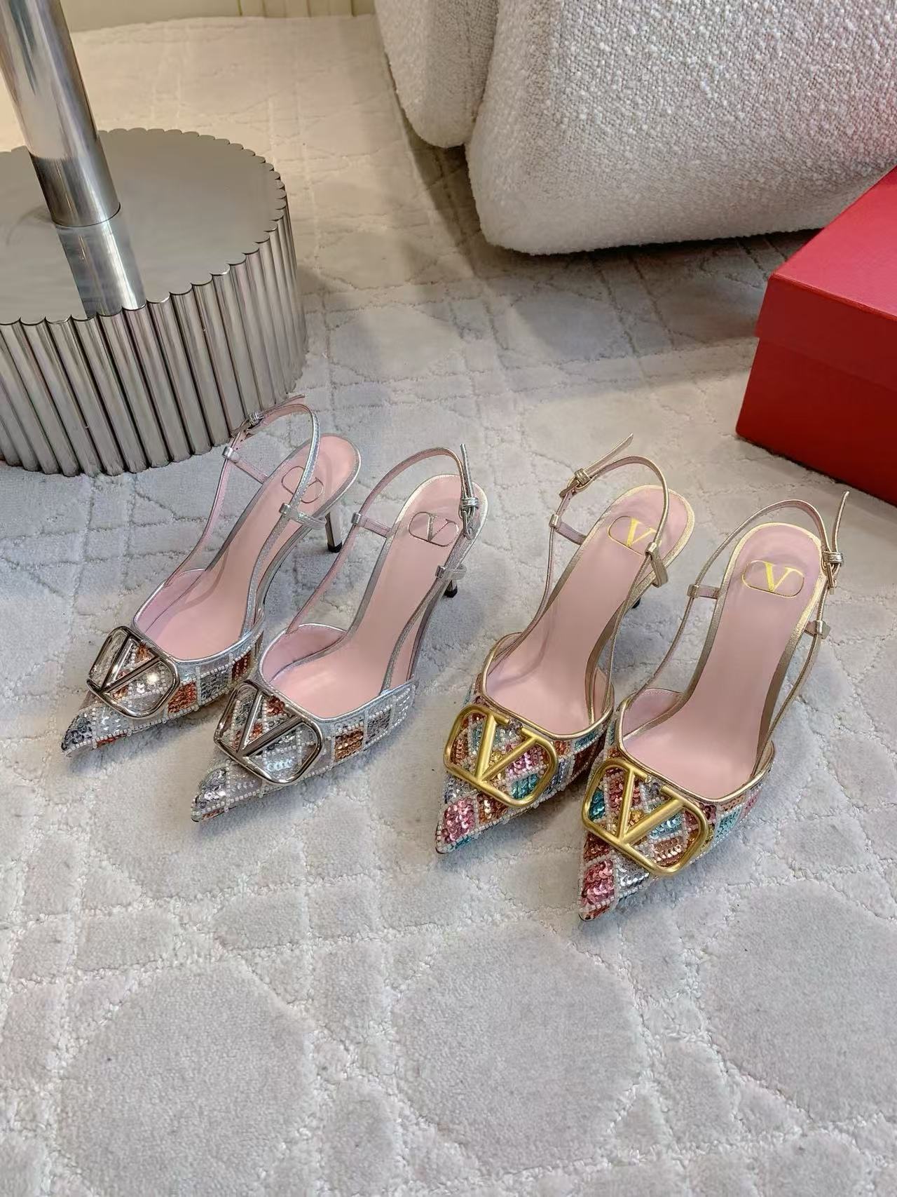 VALENT1NO 高品質スパンコール付きポインテッドトゥハイヒール【50％割引+送料無料】