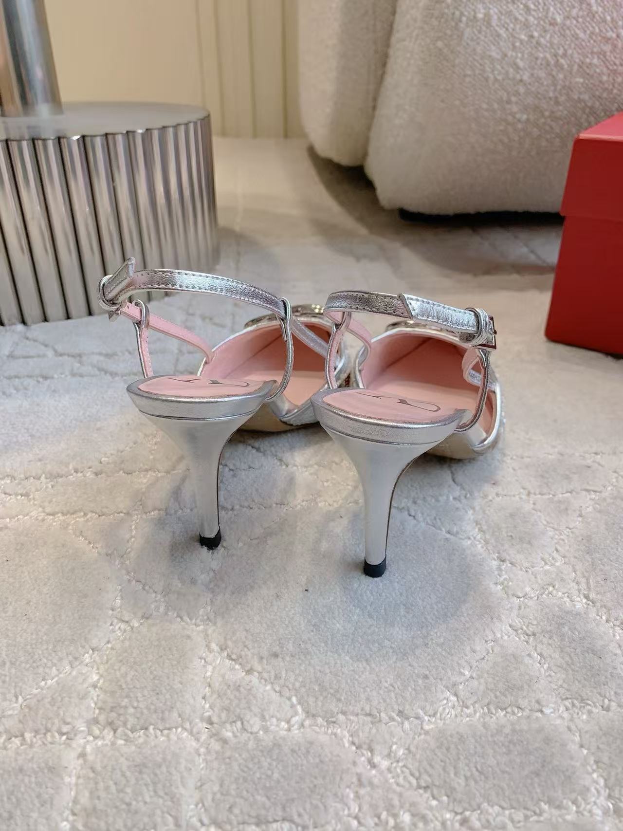 VALENT1NO 高品質スパンコール付きポインテッドトゥハイヒール【50％割引+送料無料】