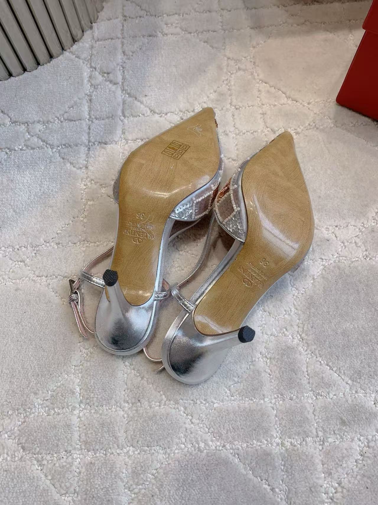 VALENT1NO 高品質スパンコール付きポインテッドトゥハイヒール【50％割引+送料無料】