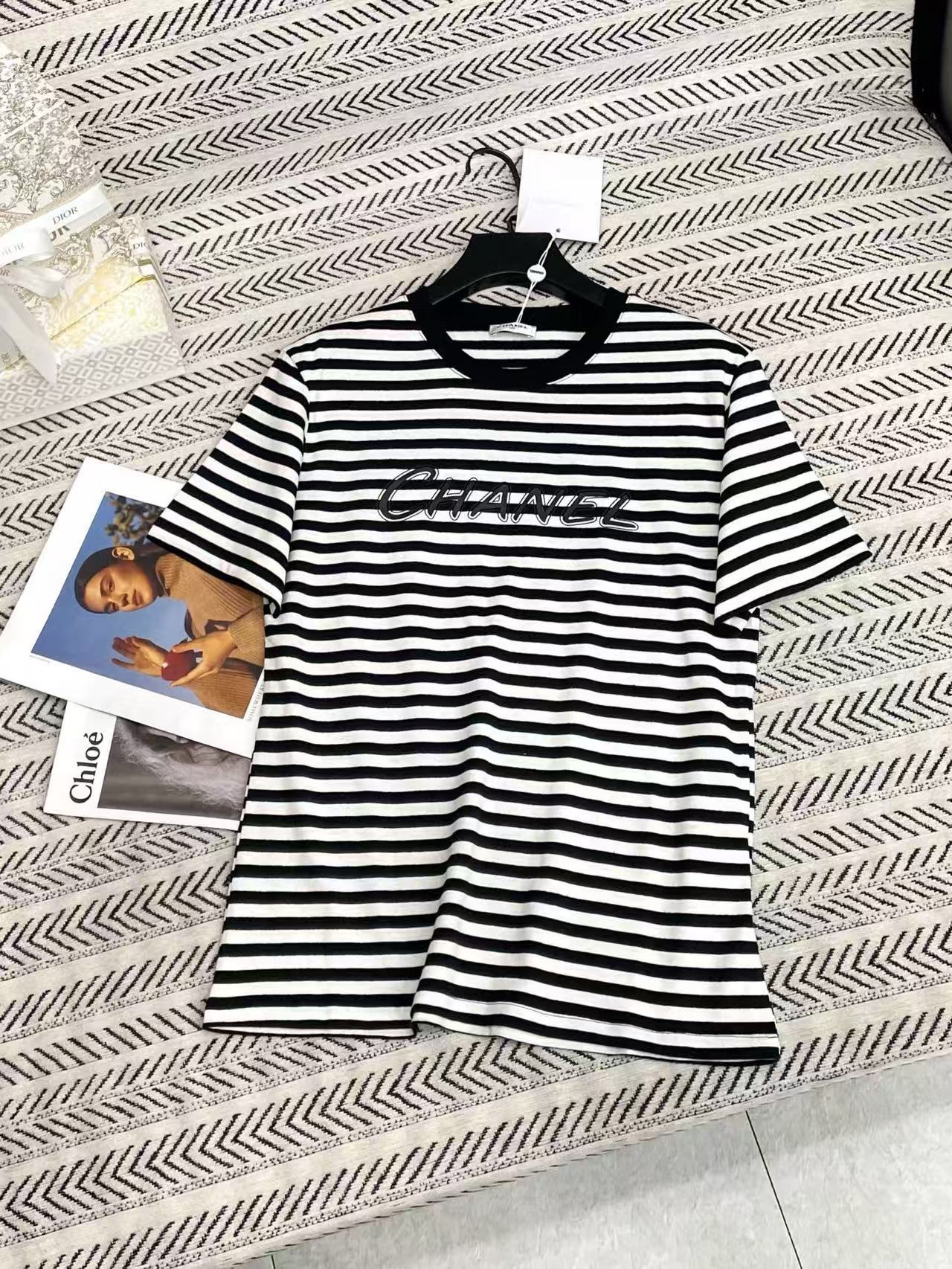 CHANE1 ストライプレターTシャツ【50％割引+送料無料】