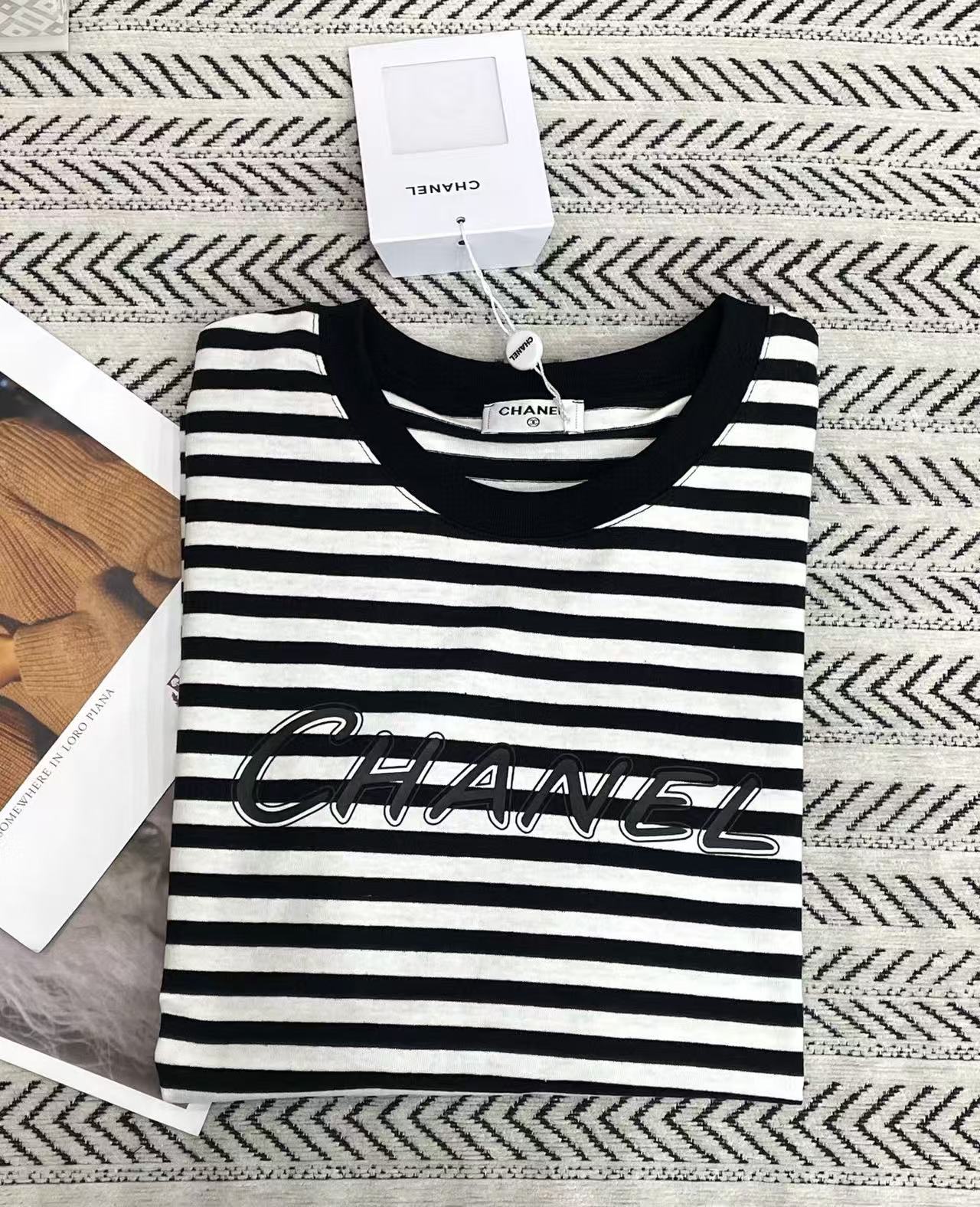 CHANE1 ストライプレターTシャツ【50％割引+送料無料】