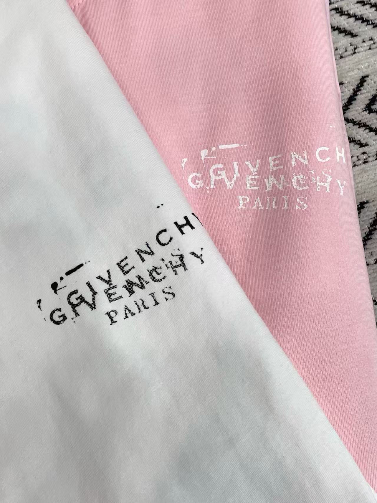 G1VENCHY シンプルレターTシャツ【50％割引+送料無料】