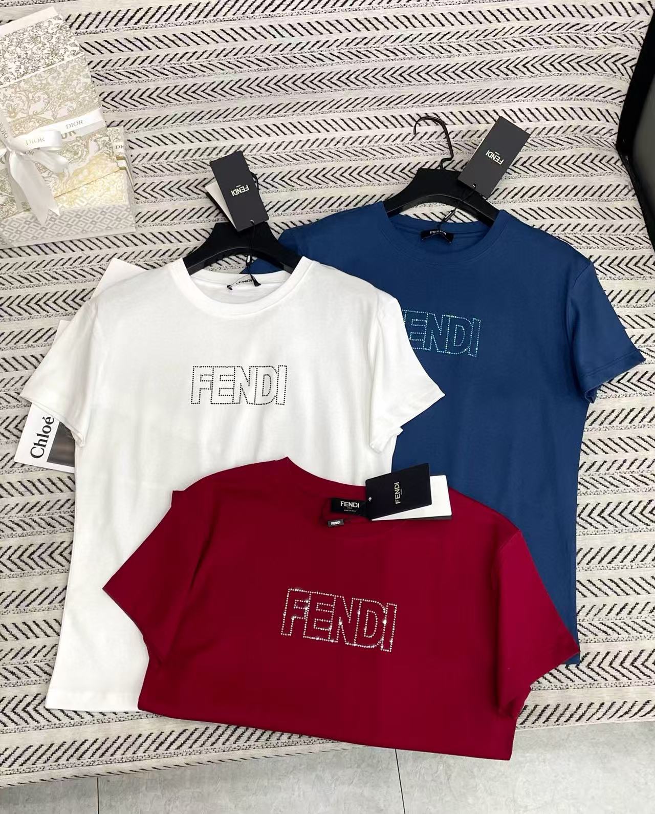 FEND1 ラインストーンレターTシャツ【50％割引+送料無料】