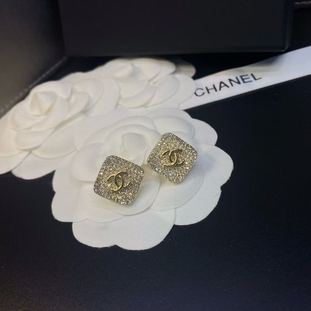 CHANE1 スクエア ダブルC ダイヤモンド スタッドピアス【50％割引+送料無料】