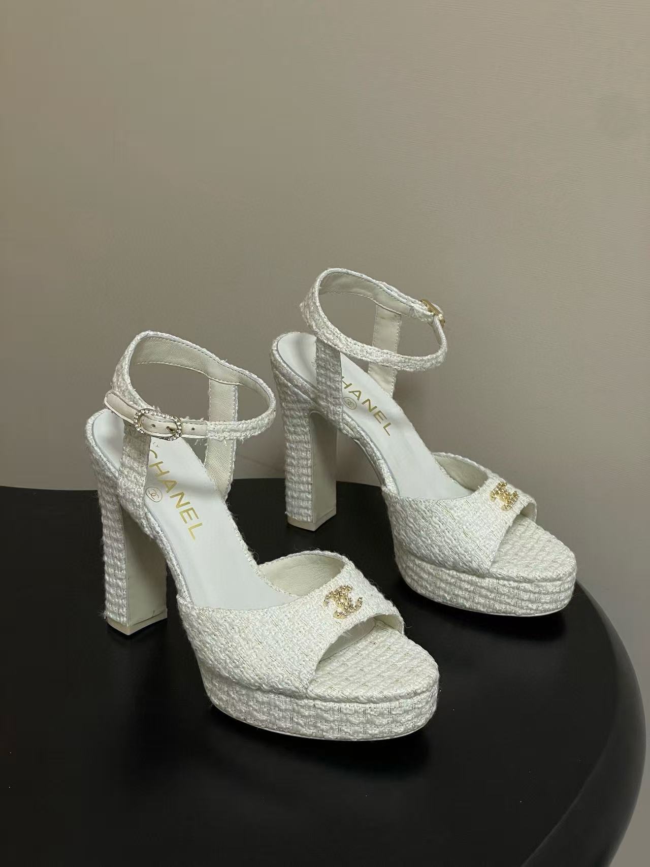 CHANE1 高品質ウールチャンキーヒールサンダル【50％割引+送料無料】