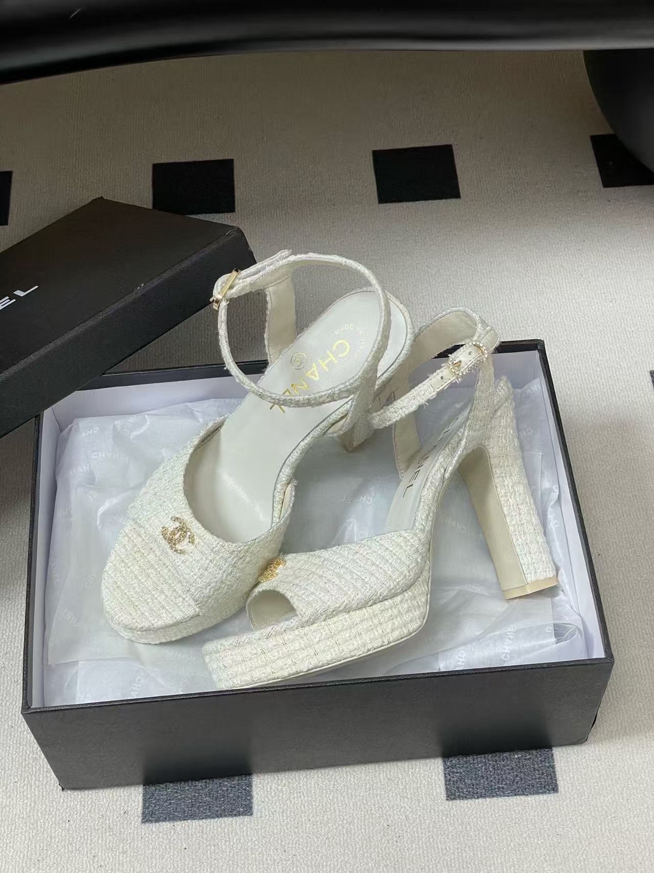 CHANE1 高品質ウールチャンキーヒールサンダル【50％割引+送料無料】