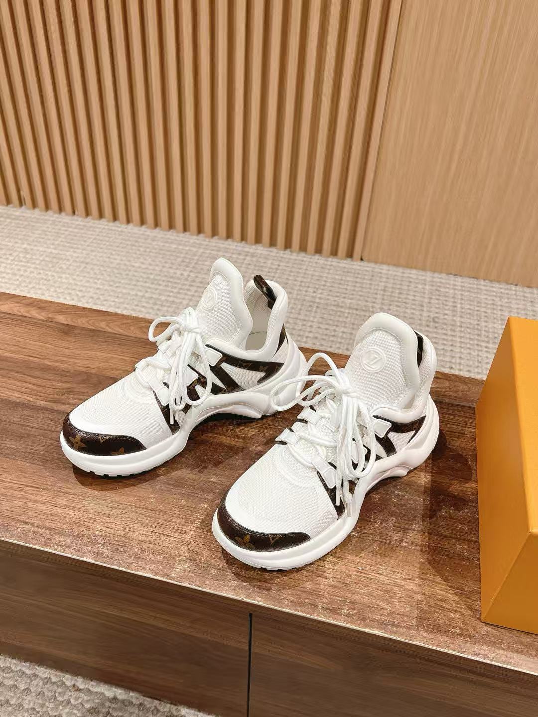 LVの高品質レースアップダッドカジュアルシューズ【50％割引+送料無料】