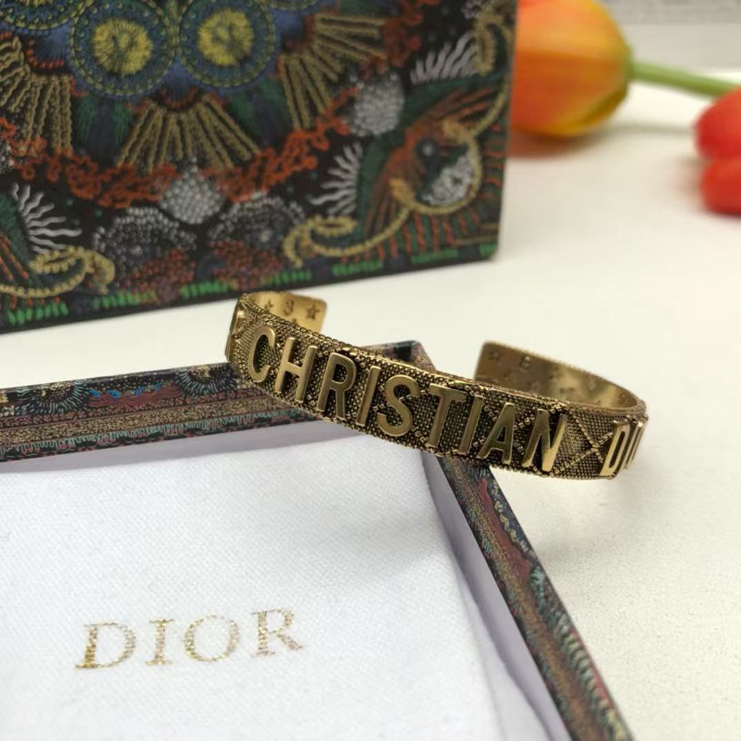 DIOR レターオープンブレスレット【50％割引+送料無料】
