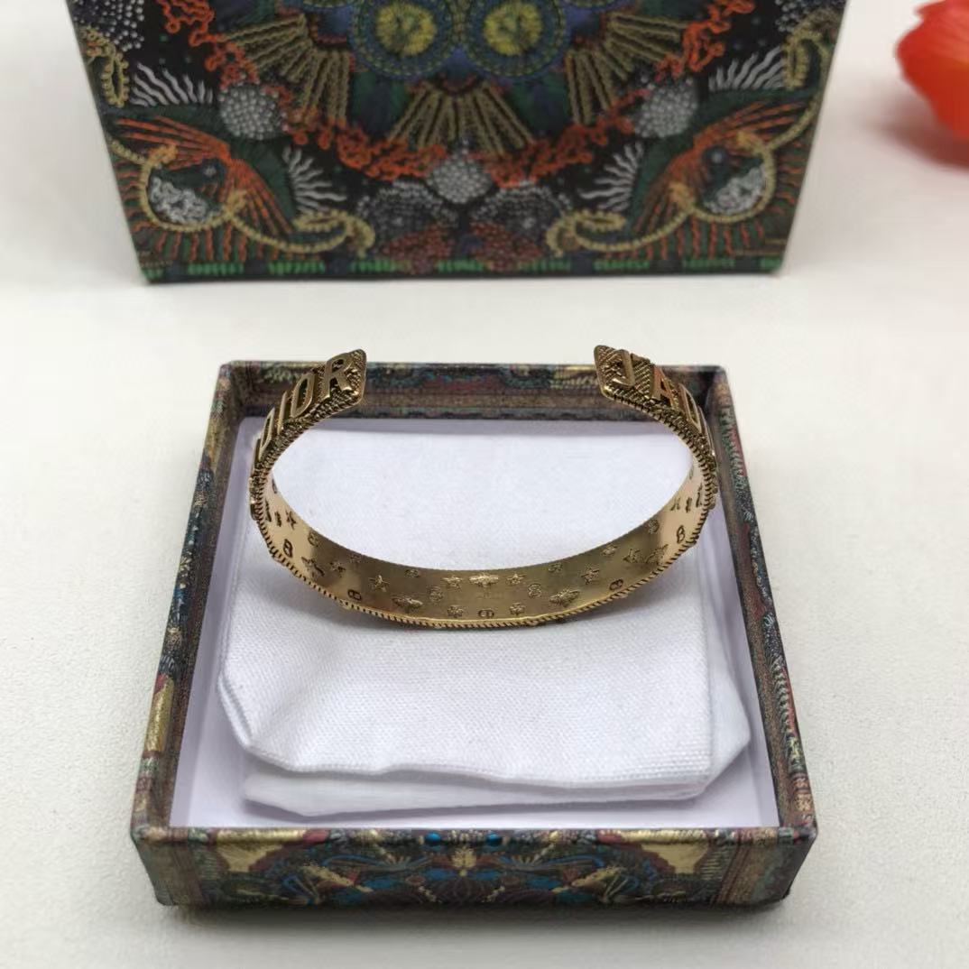 DIOR レターオープンブレスレット【50％割引+送料無料】