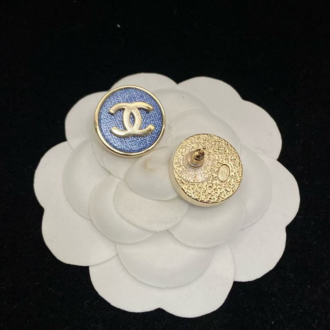 CHANE1 ブルー ダブルC スタッドピアス【50％割引+送料無料】