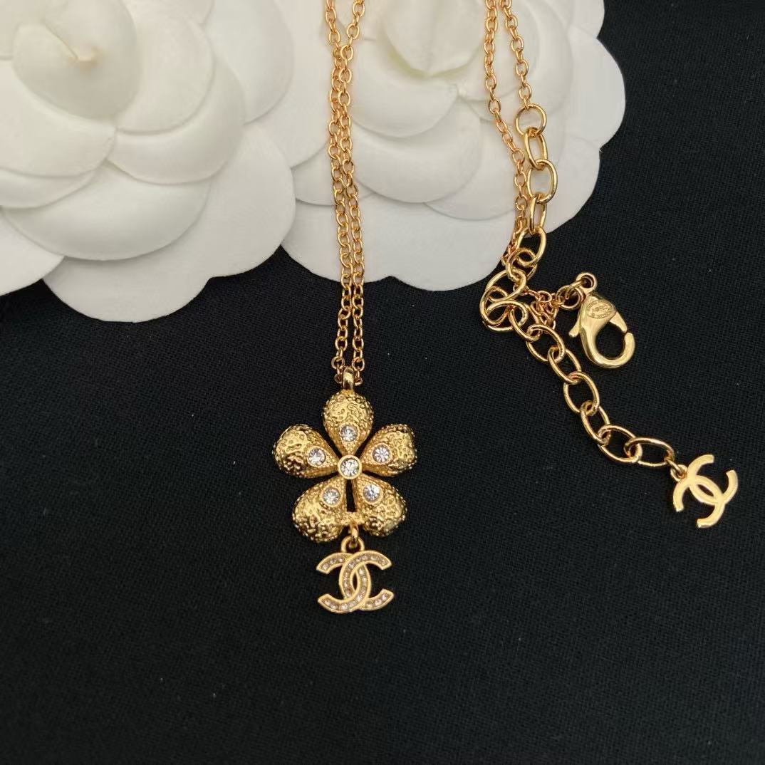 CHANE1 ダブルC フラワーネックレス【50％割引+送料無料】