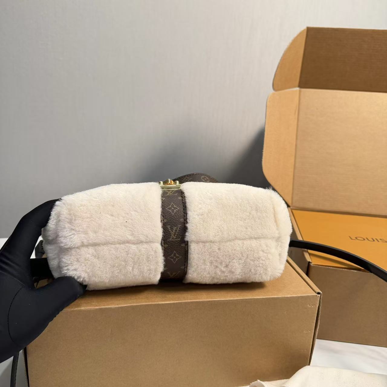 LVパールウールハンドバッグ【50％割引+送料無料】