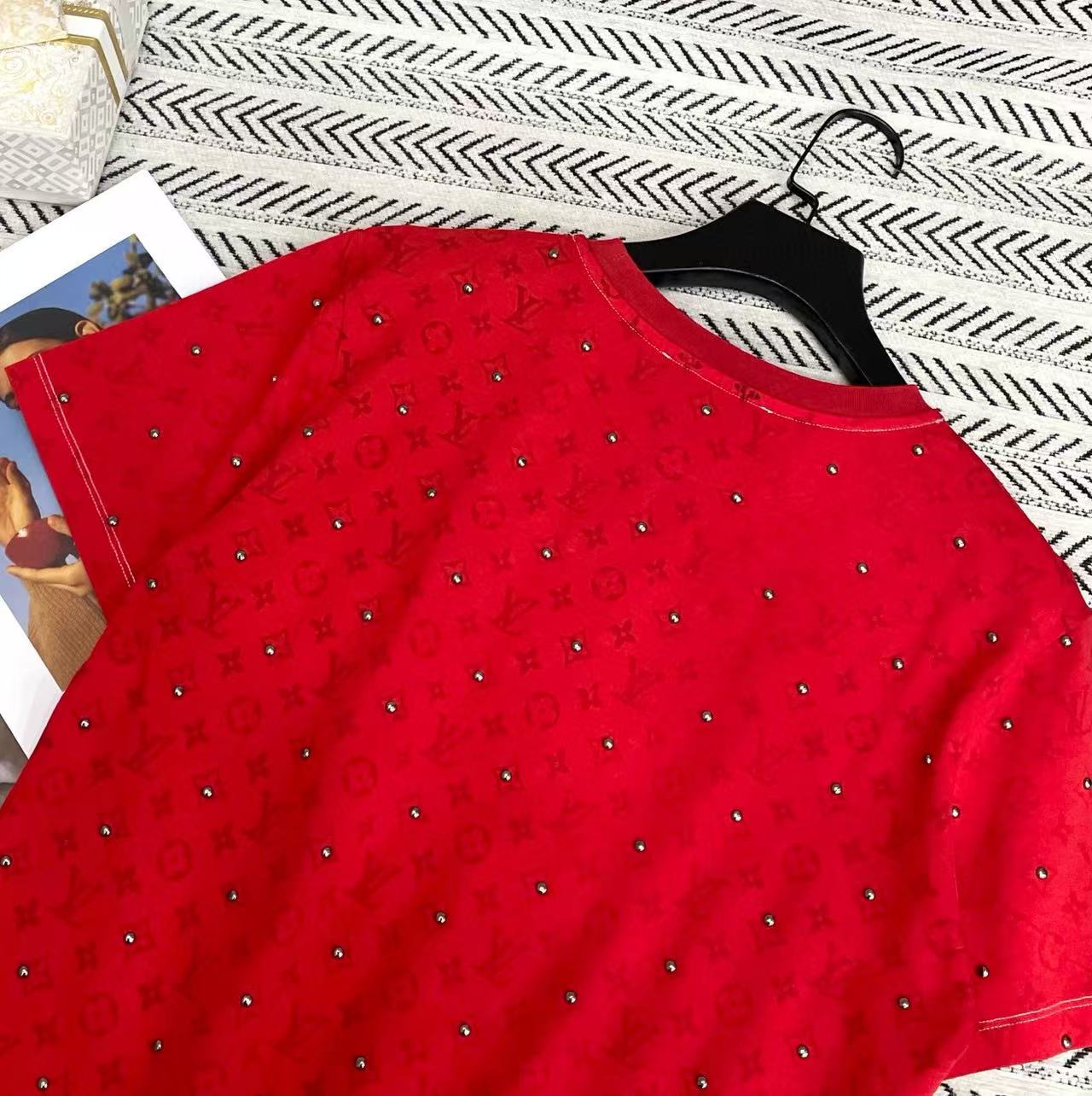 LVプリントビーズTシャツ【50％割引+送料無料】