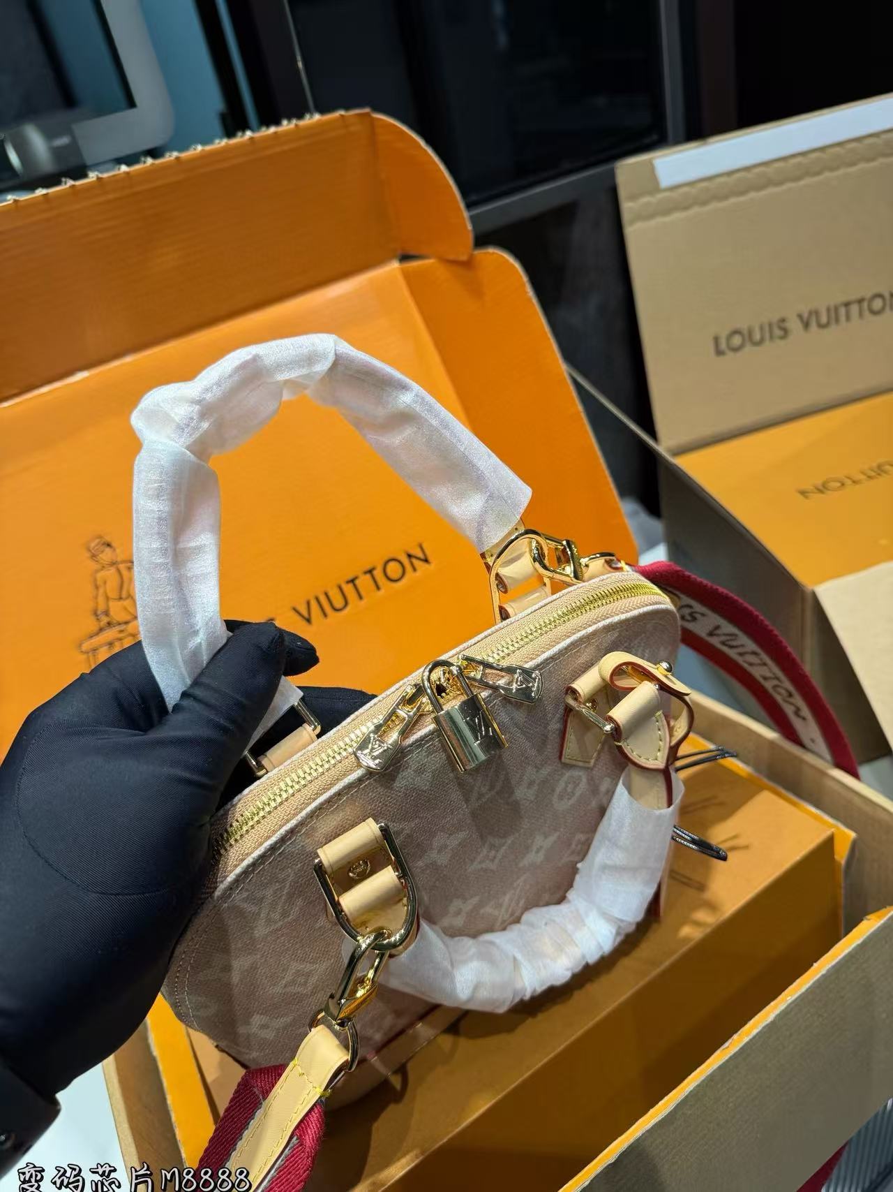 LVプリントハンドバッグ【50％割引+送料無料】