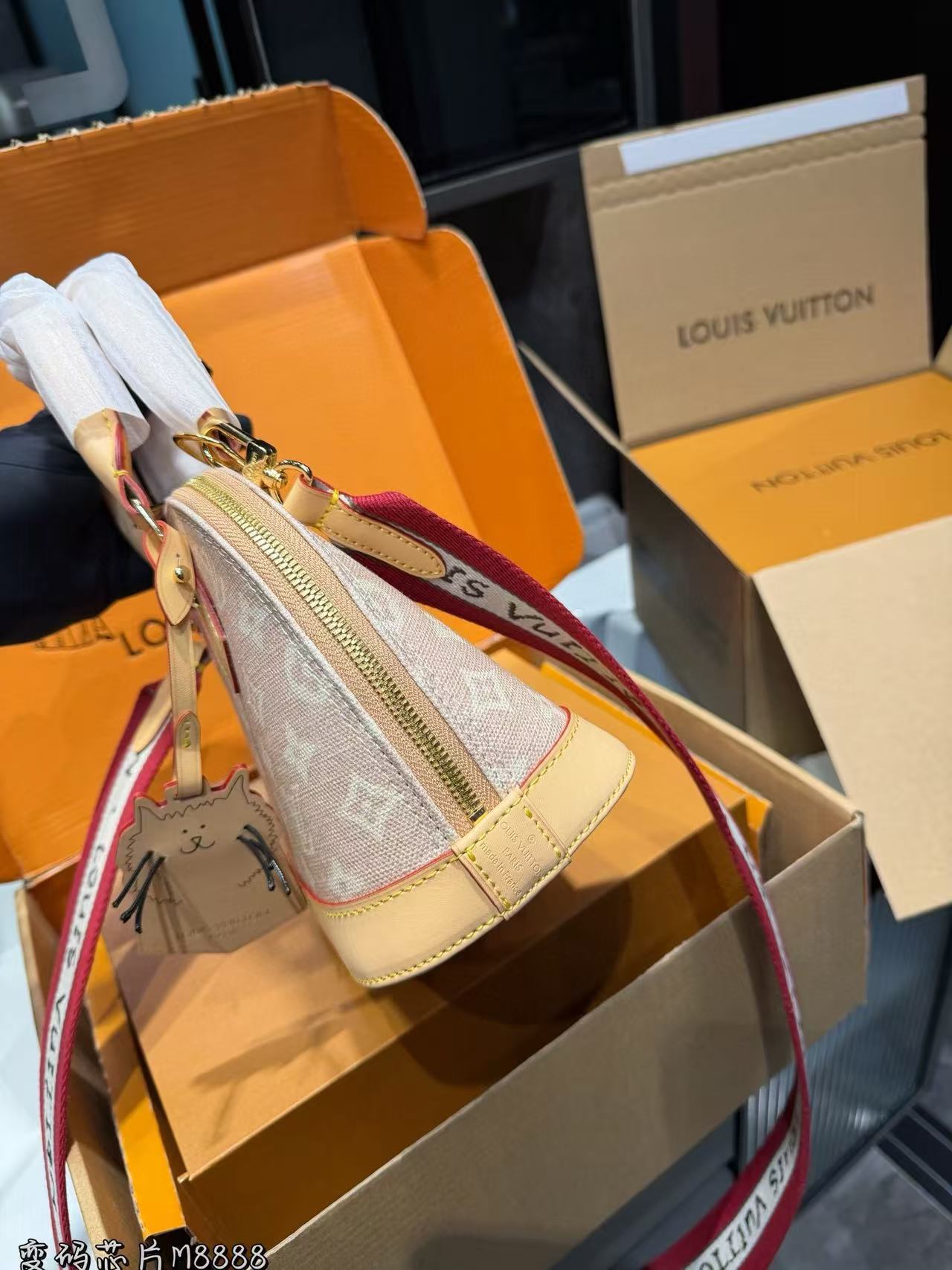 LVプリントハンドバッグ【50％割引+送料無料】