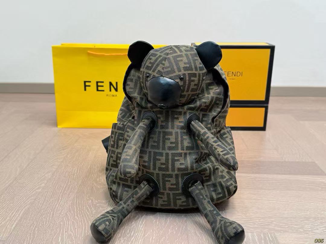 FEND1FF ベアバックパック【50％割引+送料無料】