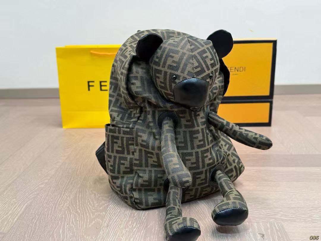 FEND1FF ベアバックパック【50％割引+送料無料】