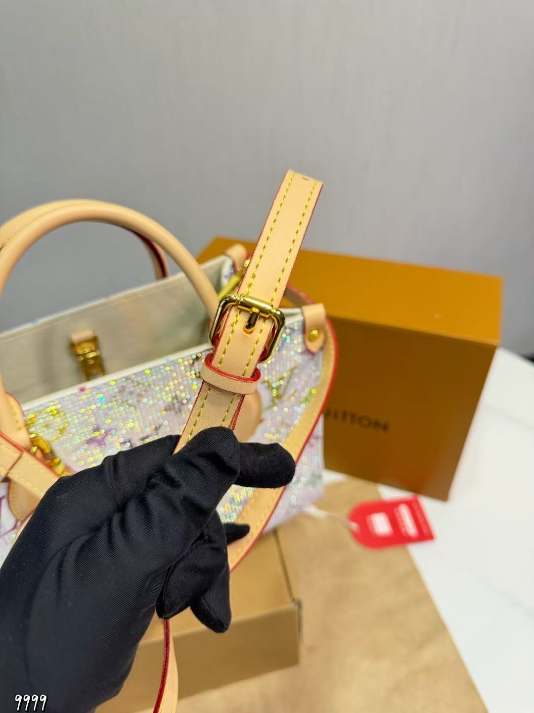 LV Onthegoラインストーンプリントハンドバッグ【50％割引+送料無料】